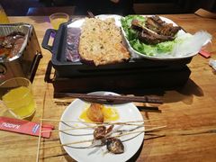 烤羊排-路边摊小炉子烧烤