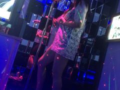 -艾尚主题式KTV(艾溪湖绿地店)