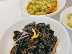 -万龙洲海鲜(大兴绿地缤纷城店)