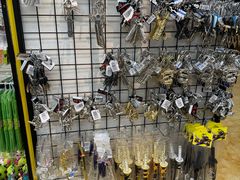 -(株)越後屋デパート