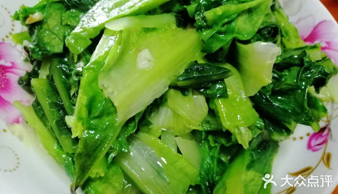 秋季的蔬菜不比春夏差，最爱香软的～清炒油麦菜！