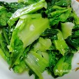 秋季的蔬菜不比春夏差，最爱香软的～清炒油麦菜！