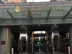 -青岛海尔洲际酒店