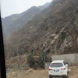迫不及待地由远及近、自上而下地眺望