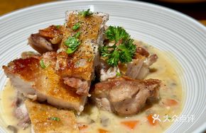Herb-Roasted Chicken with White Wine Cream Sauce