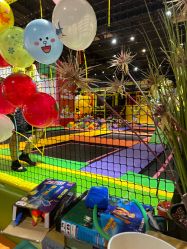 -蹦蹦跳跳(新奥购物中心店)