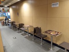 大堂-麦当劳(东直门外大街店)