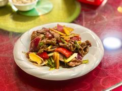 姜葱炒牛肉-大岭山烧鹅基