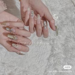 -Pink You美甲洗眉纹绣定制中心