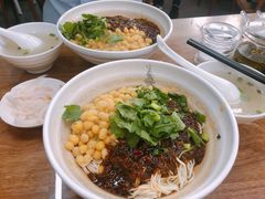 -耙豌豆重庆小面