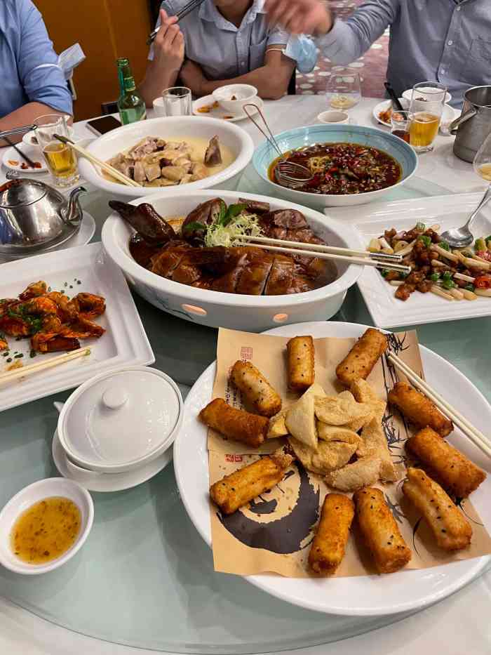 深圳皇庭荟云端餐厅图片