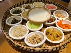 -包整·丝娃娃(一览甲秀楼风景店)