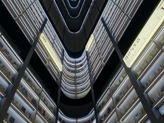 -上海虹桥中心爱琴海亚朵S酒店