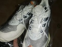 -京伟修鞋洗鞋奢侈品皮具护理店