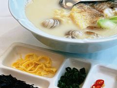 -荣家黄鱼面(南京西路店)