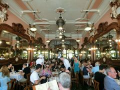 -Majestic Café