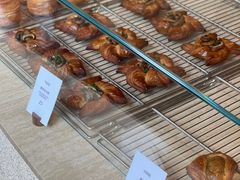 -VERIE BAKEHOUSE