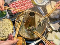 -洞庭洲·防空洞火锅·铜锅涮肉·烧烤(新百广场店)