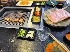 -臻牛烤肉