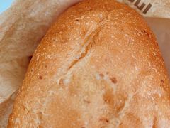 咸蛋黄软欧包-瑞幸咖啡(华东理工大学商学院店)
