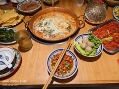 -洱火云南酸菜牛肉火锅(石景山当代商城店)