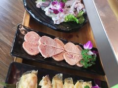 自制蛋饺-三人行骨头王火锅(长寿店)
