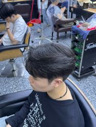 -藤野造型专业烫染接发