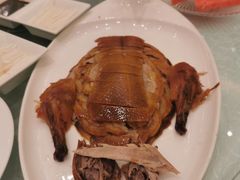 金牌片皮鸭-亢龙太子酒轩(东湖店)