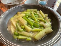 -蜜桃餐厅·伴山(湖滨商业街店)
