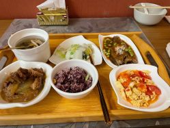 -卓玥国际月子会所(罗山路店)