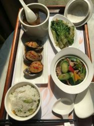 -莉泽月子中心(凯旋江景店)