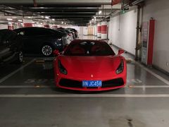 -金融街购物中心停车场