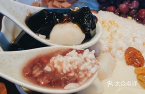 Lao Mi Ji Family Feast