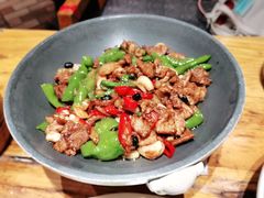 -老滇山寨•云南特色菜•地方菜•民族风情歌舞表演(金碧店)