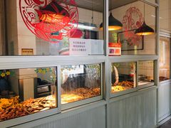 面包甜点陈列柜-燕风楼烤鸭店(建设总店)