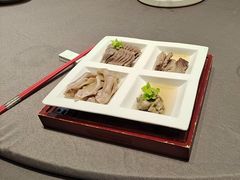 -香山湖家家宴(中山陵店)