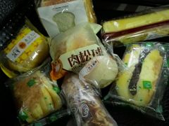 -华荣西饼屋(金禧店)
