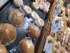-顶东面包花园·生日蛋糕(世博店)