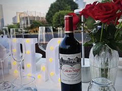 -MONICH牛排融合餐厅(和义大道购物中心店)