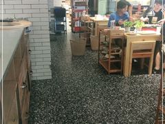 大堂-么肆烤肉·中式自助·烤肉大排档(街道口季佳PAI店)