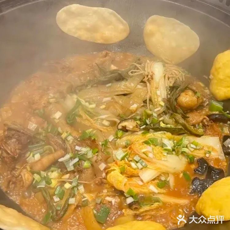 东北特色铁锅炖：一次独特的味蕾之旅