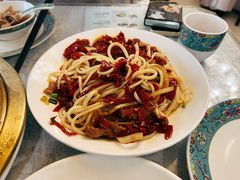 辣皮子肉拌面-汗腾格里·风味餐厅(新疆驻京办店)