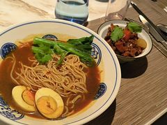 -深圳国际会展中心希尔顿酒店(前海华发冰雪世界店)