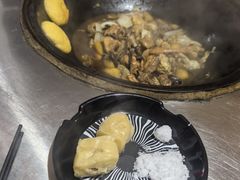 -粘豆包柴火铁锅炖