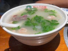 -老天桥酱肉烧饼夹肘子(天桥店)