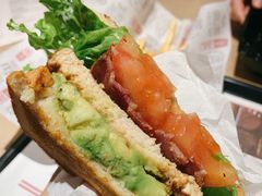 -The Habit Burger Grill 哈比特汉堡(复兴soho店)