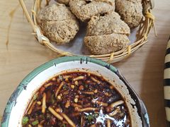 -包整·丝娃娃(一览甲秀楼风景店)