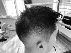 -摩登时代美发沙龙