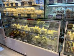 -白玉兰食品甜凤店(合生汇店)