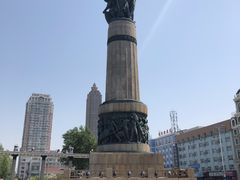 -人民防洪胜利纪念塔